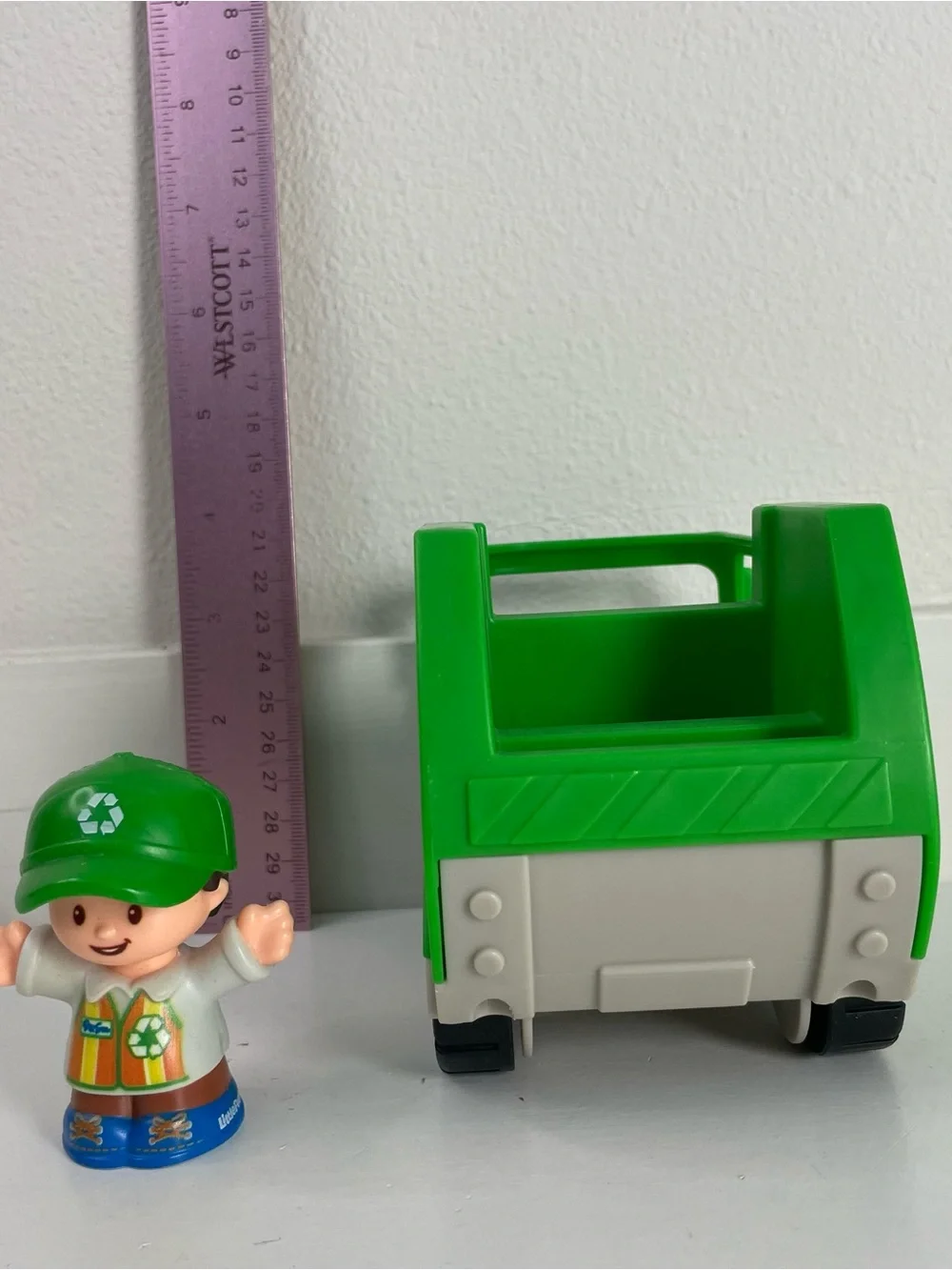 Little People Recycle Truck and Trashman Driver Figure Fisher-Price